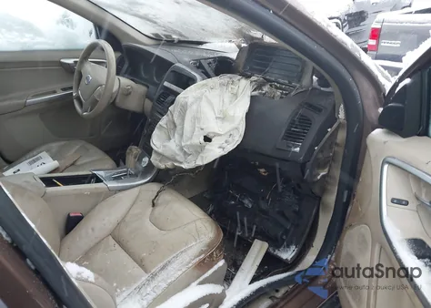 2011 Volvo Xc60 T6/T6 R-Design from USA, damaged, VIN YV4902DZ7B2152194